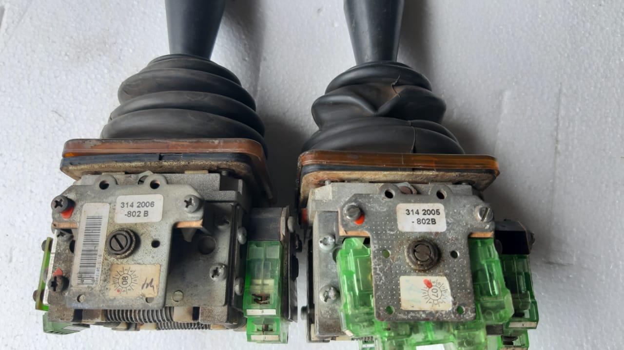 MACGREGOR CRANE JOYSTICK CONTROLLER